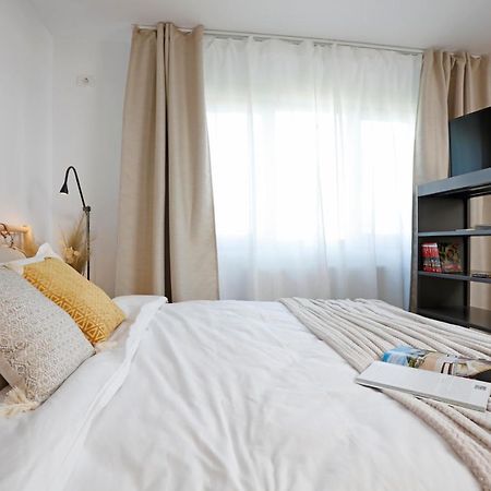 New & Cozy Studio In Ghencea + Netflix Bukares Bagian luar foto