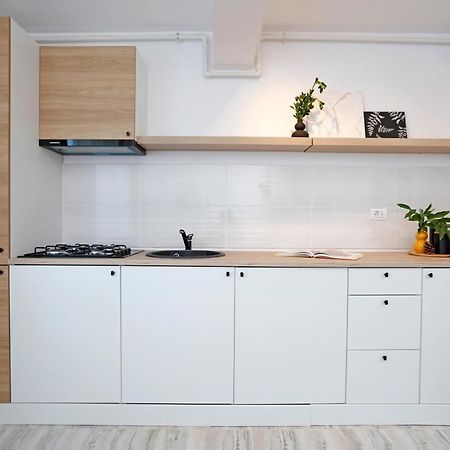 New & Cozy Studio In Ghencea + Netflix Bukares Bagian luar foto