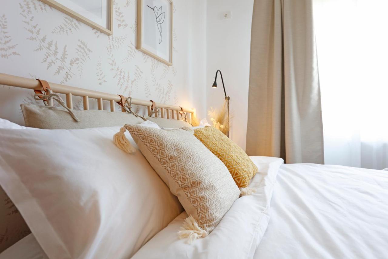 New & Cozy Studio In Ghencea + Netflix Bukares Bagian luar foto