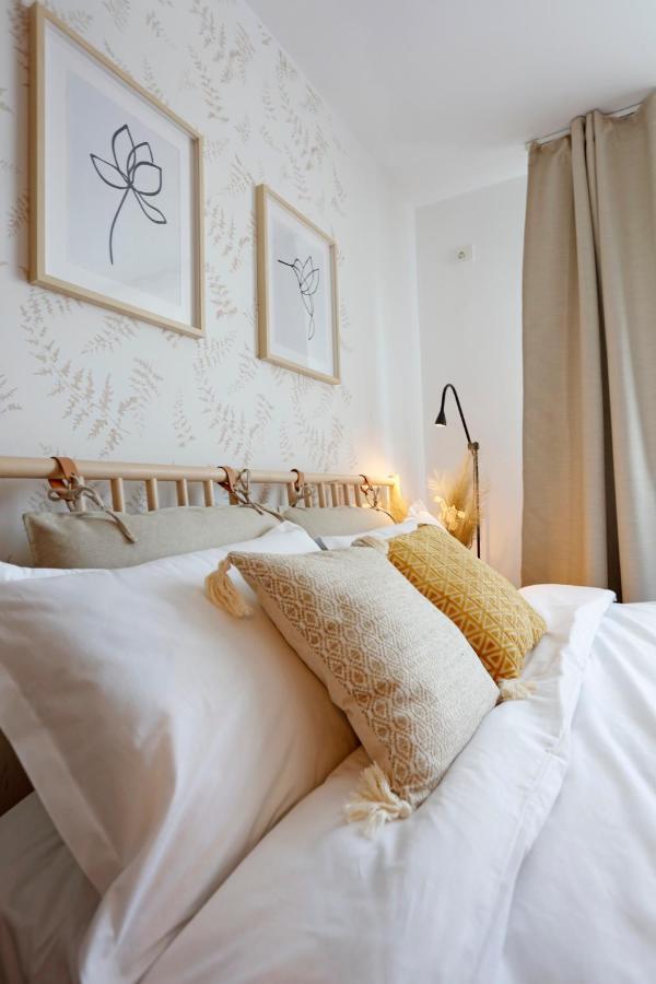 New & Cozy Studio In Ghencea + Netflix Bukares Bagian luar foto