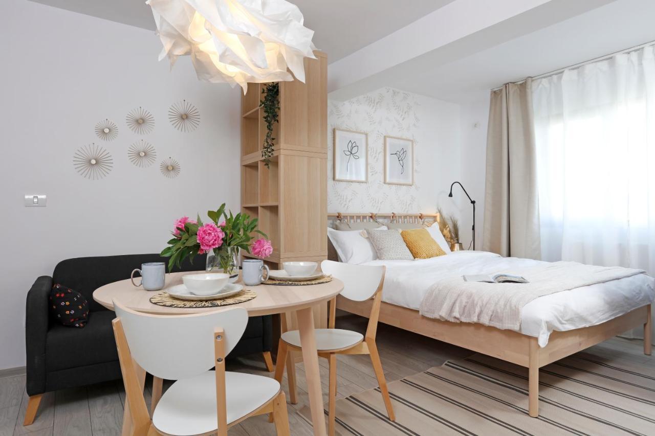New & Cozy Studio In Ghencea + Netflix Bukares Bagian luar foto