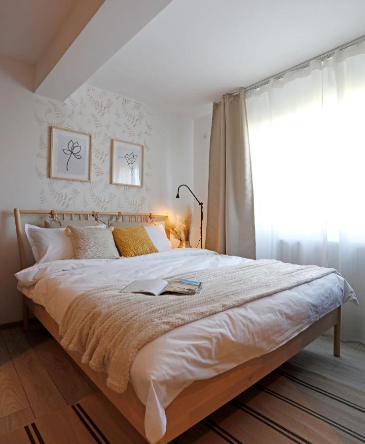 New & Cozy Studio In Ghencea + Netflix Bukares Bagian luar foto