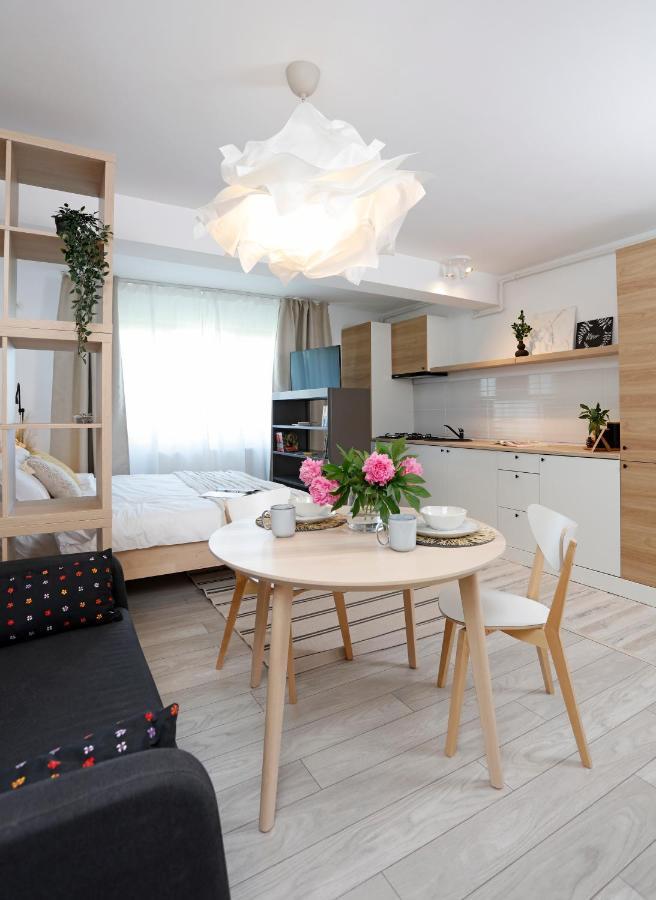 New & Cozy Studio In Ghencea + Netflix Bukares Bagian luar foto